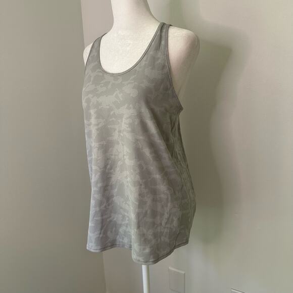 Lululemon Essential pleated light gray camo print racerback tank top - Picture 3 of 9